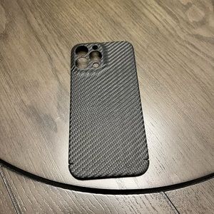 Apple iPhone 13 pro max carbon fiber case Reuterson